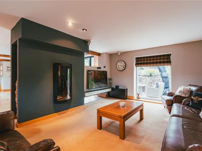 Lounge (South Barn)